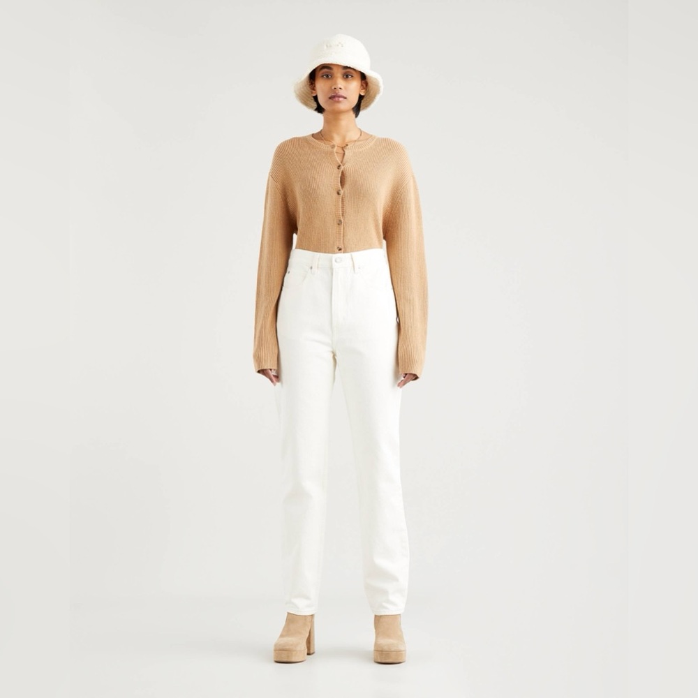 Levi’s cream jeans